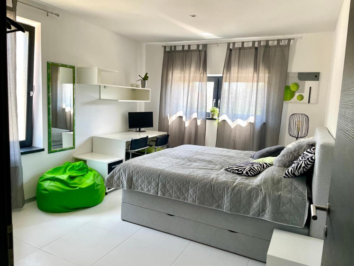 Apartament Mega Prvacina Zewnętrze zdjęcie